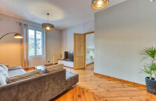 Grand-Couronne Apartamento | Julie beau F6 rénové terrasse parking Rouen