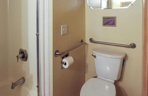 Brookings Casa | Julie's Cabin