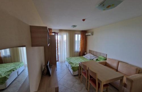 Kavarna Apartamento | July Morning A35