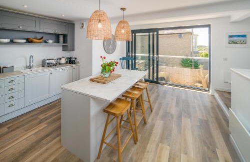 Seaview Casa | Jumble Cottage
