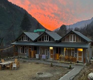 Kasol Casa | Jumboz cabin