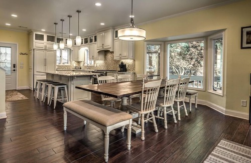 Necowa Cove Cabina | Jump Right In - Waterfront on Lake Blue Ridge | Private Dock | Hot Tub