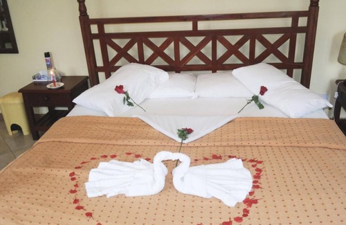Mtwapa Hotel | Jumuia Conference & Beach Resort