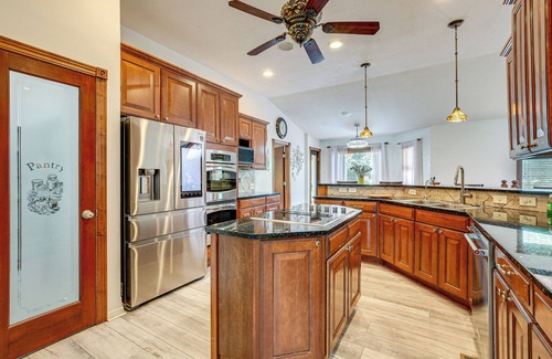 Junction City Casa | Junction City Home w/ Hot Tub - Near Milford Lake!