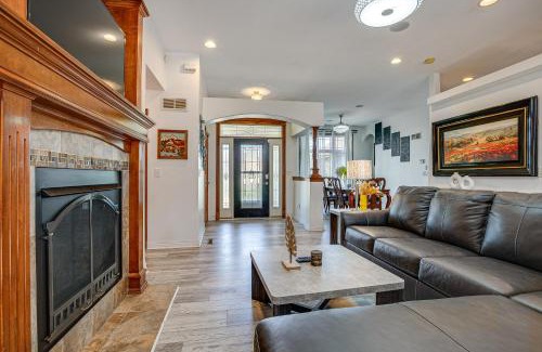 Junction City Casa | Junction City Home with Hot Tub - Near Milford Lake!