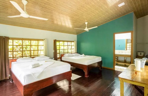 Bahía Drake Casa | Jungalows in Rincón Beach, Drake Bay - ECOTOURISM