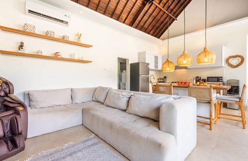 Berawa Villa | Jungle Amaranth Villa Canggu