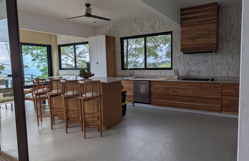Dominicalito Villa | Jungle Escape with STUNNING views over Dominicalito Bay