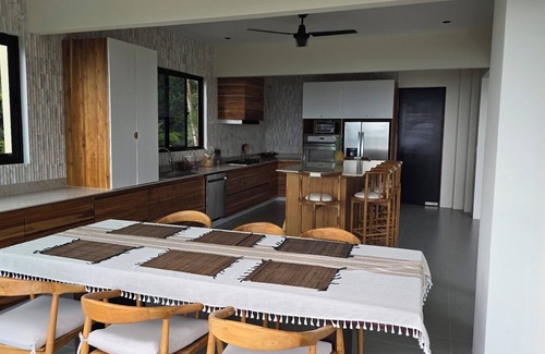 Dominicalito Villa | Jungle Escape with STUNNING views over Dominicalito Bay