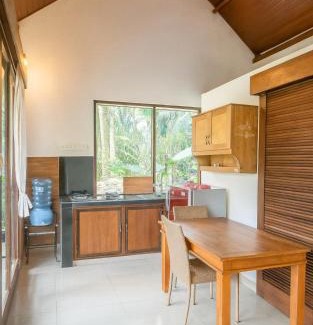 Penestanan Villa | Jungle Hideaway Villas 2 - River Cafe