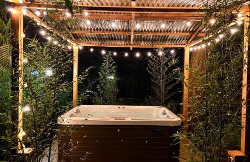 Karen Casa | Jungle Oasis 2BR Cottage