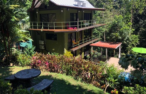 Manuel Antonio Casa | JUNGLE ROOST a beautiful jungle house within walking distance from the beach