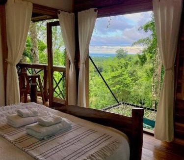 Cahuita Casa | Jungle Spirit Treehouse