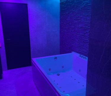Koekelberg Apartamento | Jungle suite romantic - private Jacuzzi -