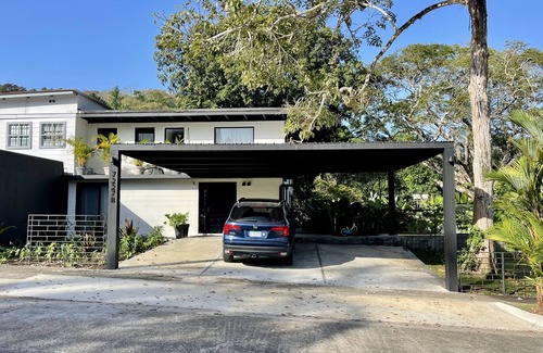 Panama City Casa | Jungle view Luxury Villa in gated neighbourhoodnn