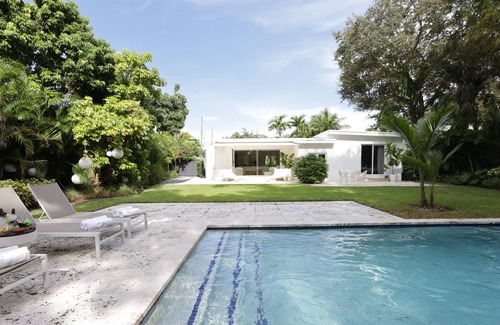 Biscayne Park Casa | Jungle Zen in Middle of City