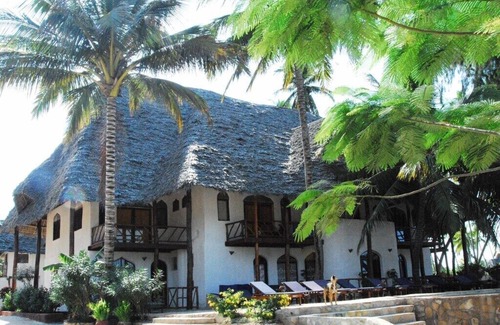 Pwani Mchangani Apartamento | Junior Suite 6 Sea Front in a Boutique Hotel with private beach ... dreamy