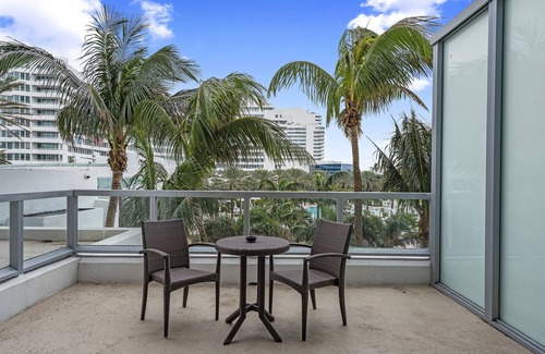 Mid Beach Apartamento | Junior Suite en el Fontainebleau Hotel Miami Beach