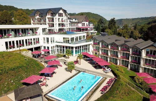 Loef Casa | Junior Suite-Halfboard BI - 2 P - Moselstern Parkhotel Krähennest