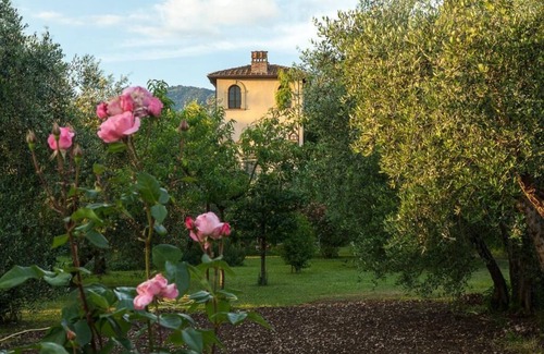 Sesto Fiorentino Apartamento | Junior Suite en villa renacentista con piscina cerca de Florencia