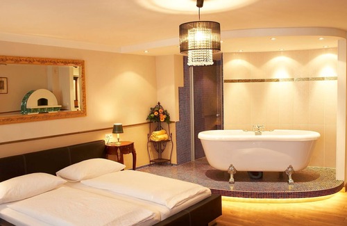 Altstadt Hotel | Junior Suite con hidromasaje - tarifa estándar - Altstadthotel Kasererbräu