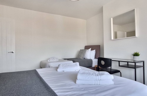 Southampton Apartamento | Juniper downstairs apartment sleeps 7 people