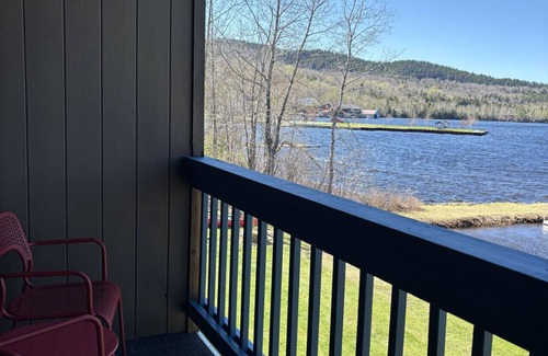 Greenville Junction Casa | Juniper Motel-Waterfront-Double Queen-Jacuzzi tub