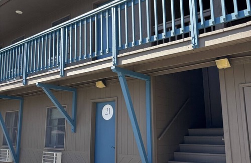 Greenville Junction Casa | Juniper Motel-Waterfront-Double Queen-Jacuzzi tub