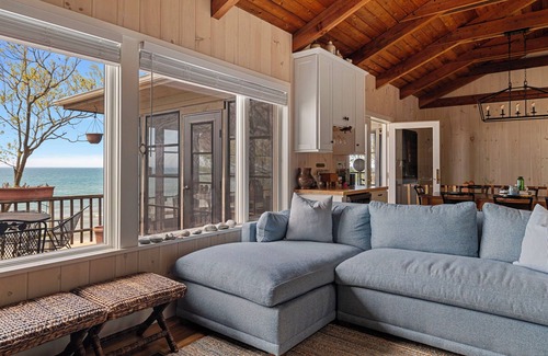 Bridgman Casa | Juniper Presents: Majestic Beachfront Beauty on the Sunset Coast