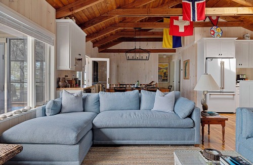 Bridgman Casa | Juniper Presents: Majestic Beachfront Beauty on the Sunset Coast