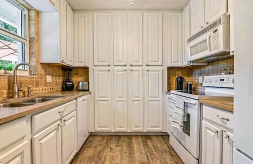 Jupiter Casa | Jupiter Beach Paradise: Luxury & Adventure