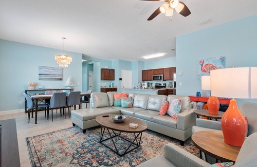 Jupiter Casa | “Jupiter Breeze” Beach Retreat! 4/2 newer home in center of beautiful Jupiter FL