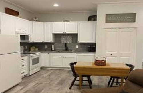 Easley Casa | Just 16 miles from Clemson & 12 miles from downtown Greenville.