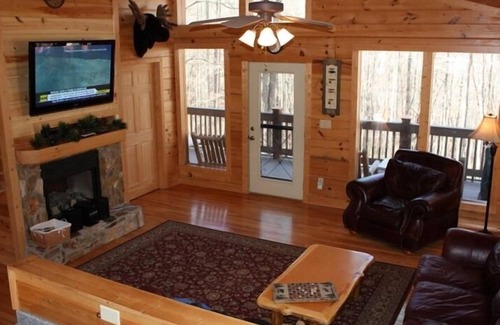 Bryson City Cabina | SOLO 5 millas de distancia de NOC