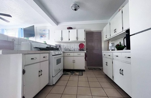 Estate Clifton Hill Casa | Just 7 minutes to airport. Wi-Fi and A/C. Capture Holiday Memories here!