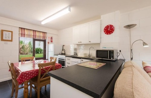 Holywell Apartamento | Just a few steps from the beach!