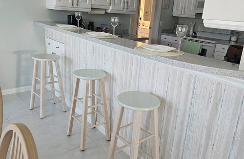Golden Beach Casa | Just a mintute walk to the beach!