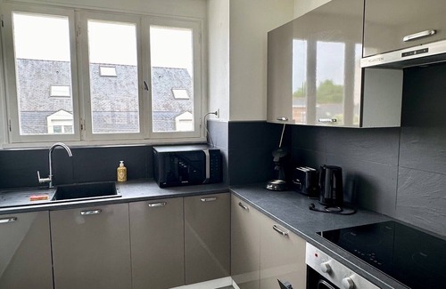 La Fayette-Eble Apartamento | Just a stone's throw from downtown Angers! Bright, furnished 3-bedroom apartment