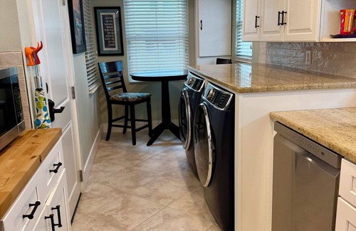 Siesta Key Casa | A sólo 100 pasos de la arena blanca de la mundialmente conocida playa de Siesta