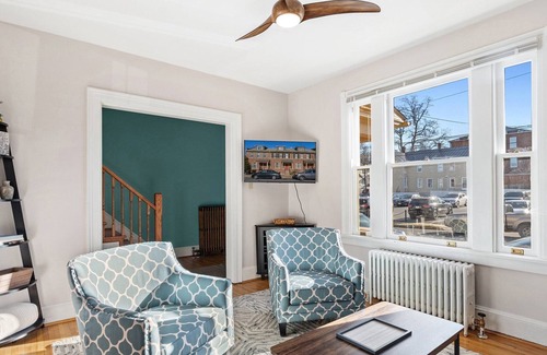 Winchester Casa | Just around the corner from the Old Town Walking Mall