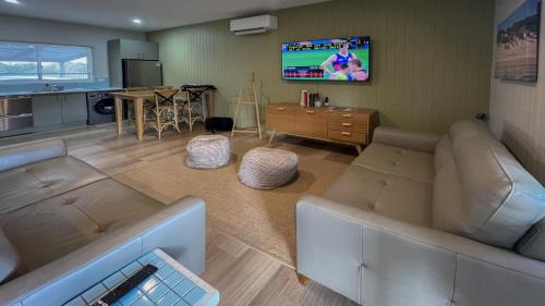 Lake Wangary Casa | Just For 2 - A Fantastic Apartment - Perfect Coffin Bay Base For One or Two Guests