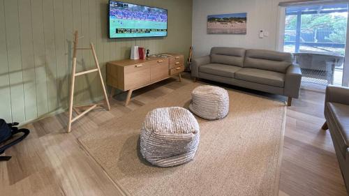 Lake Wangary Casa | Just For 2 - A Fantastic Apartment - Perfect Coffin Bay Base For One or Two Guests
