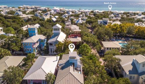 Seaside Casa | Just for Fun Main and Carriage