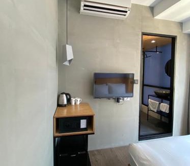 Xinyi Hotel | Just Inn Xin Yi 正旅館 信義