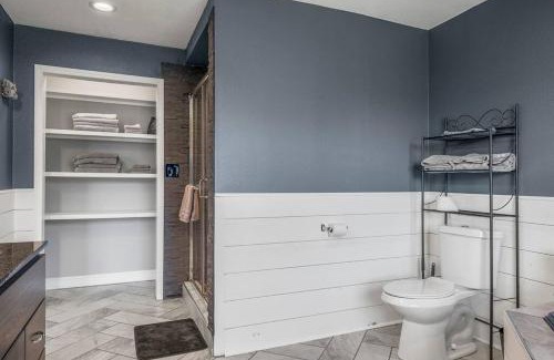 Central Oklahoma City Casa | Just Like Home #3: OKC-50th St. Luxury Stay for 12