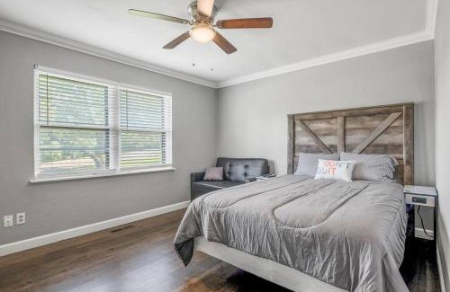 Central Oklahoma City Casa | Just Like Home #3: OKC-50th St. Luxury Stay for 12