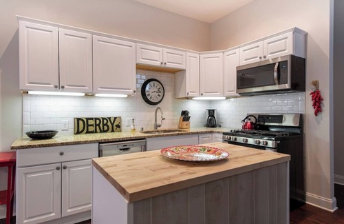 Germantown Casa | Hogar de anfitriones preferidos, cerca de todo