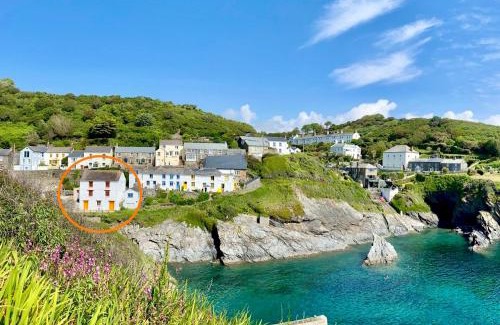 Portloe Casa | Just Opened. Romantic Clifftop Retreat
