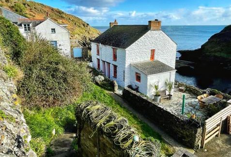 Portloe Casa | Just Opened. Romantic Clifftop Retreat