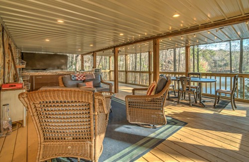Blue Ridge Casa | Just Peachy by Escape to Blue Ridge